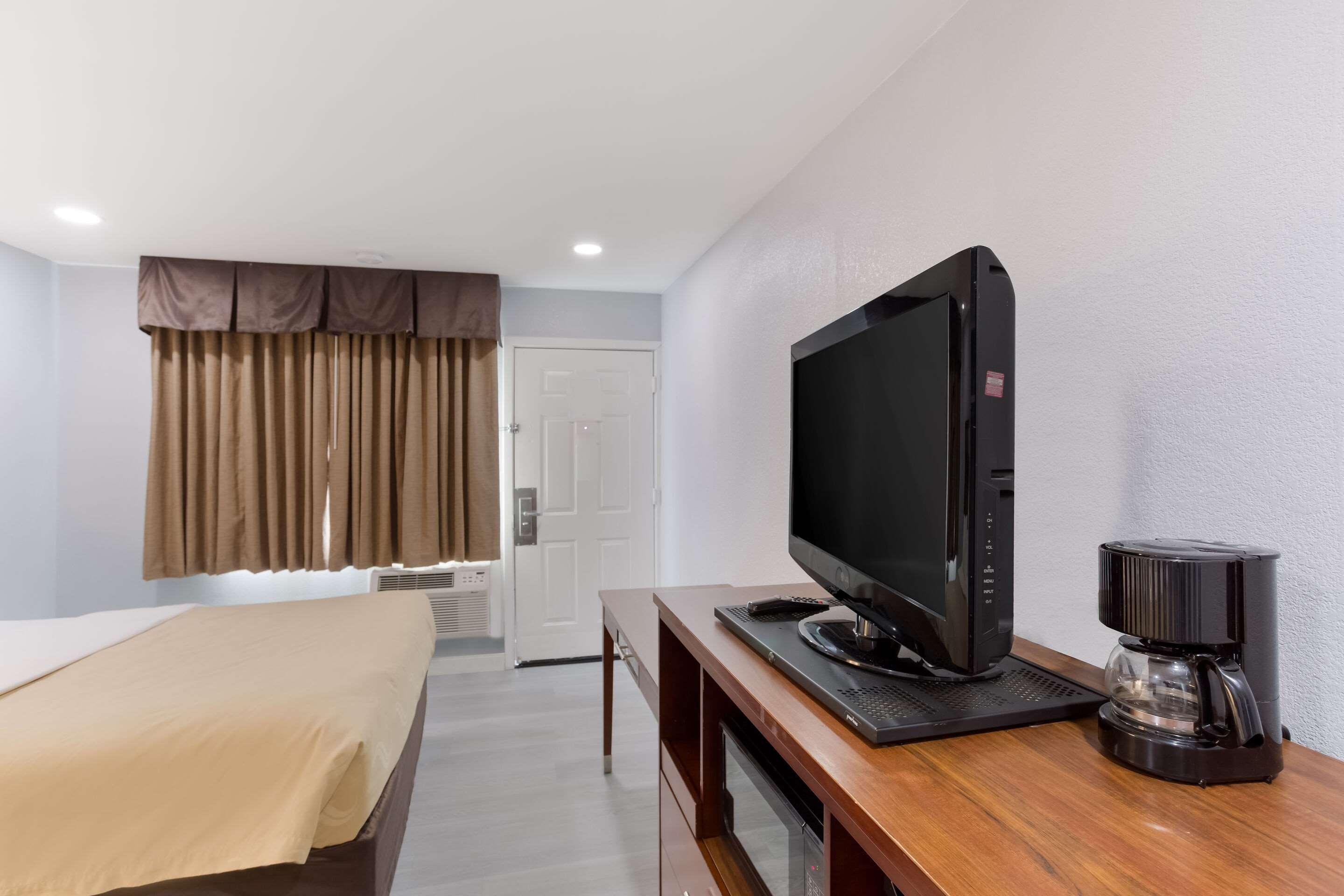 Quality Inn Redding Near I-5 Ngoại thất bức ảnh
