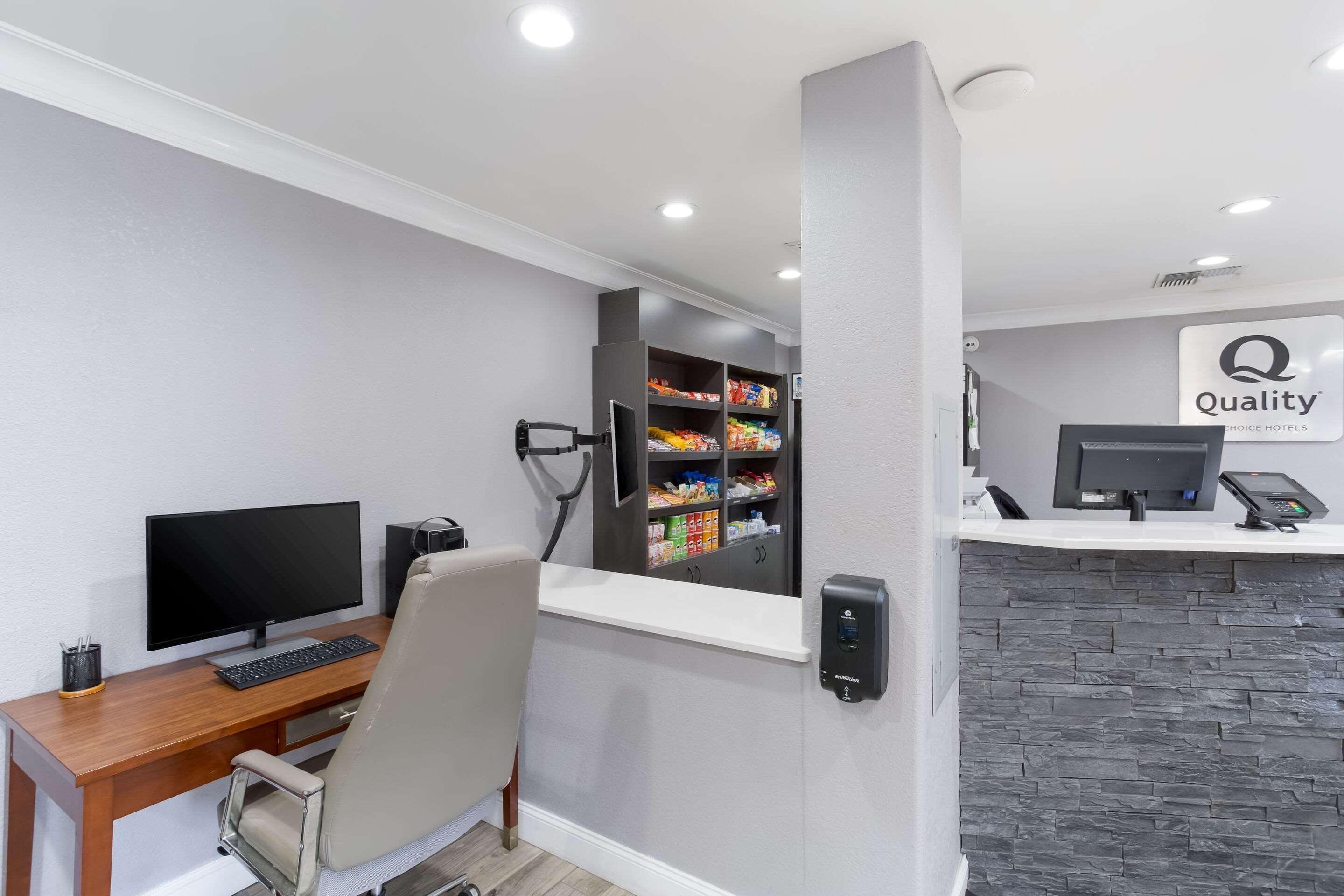 Quality Inn Redding Near I-5 Ngoại thất bức ảnh
