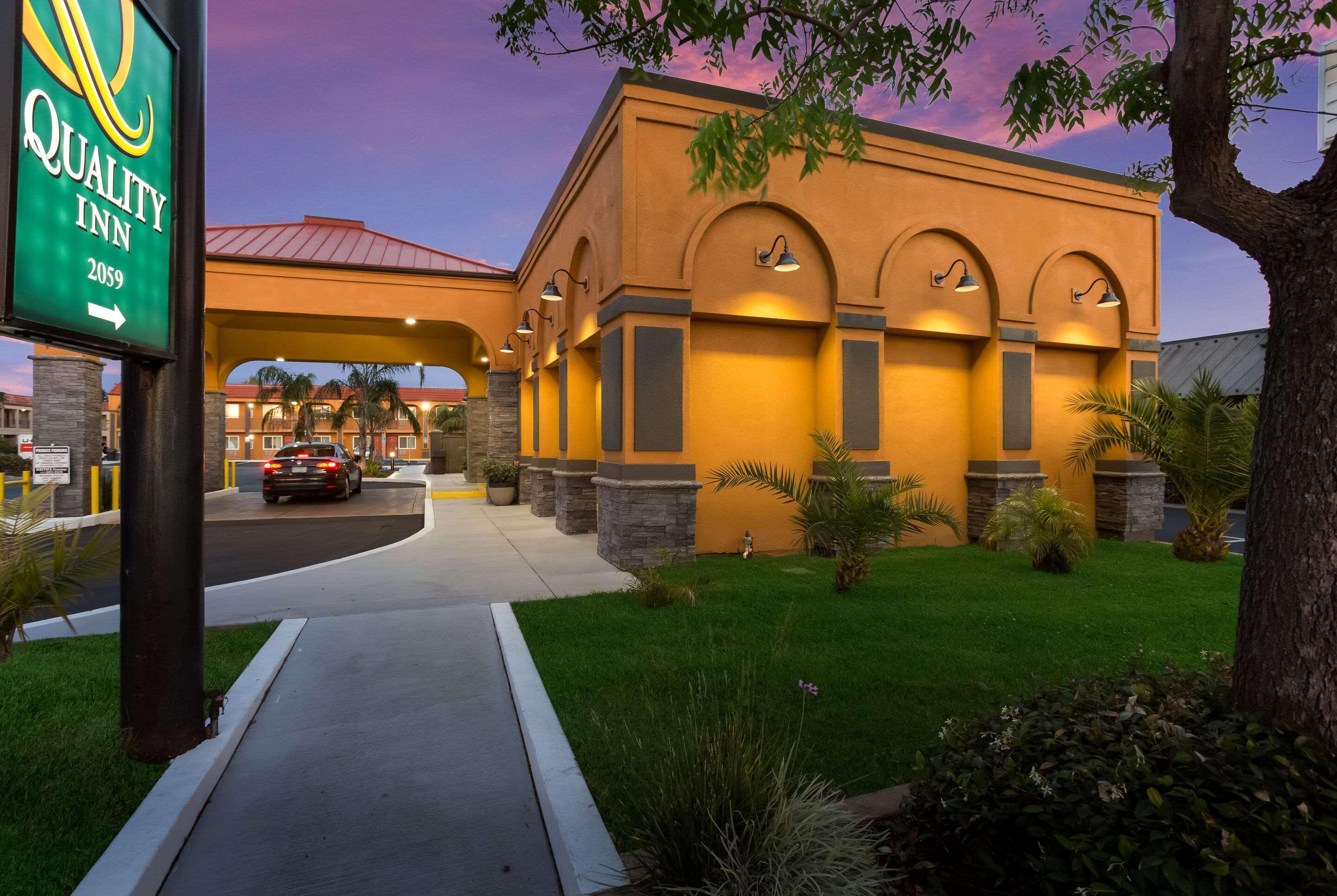 Quality Inn Redding Near I-5 Ngoại thất bức ảnh